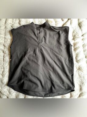 FIGS Rafael Black Scrub Top - L